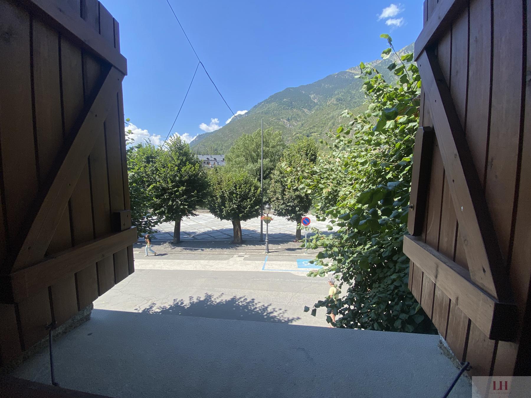 For sale of apartment in Benasque