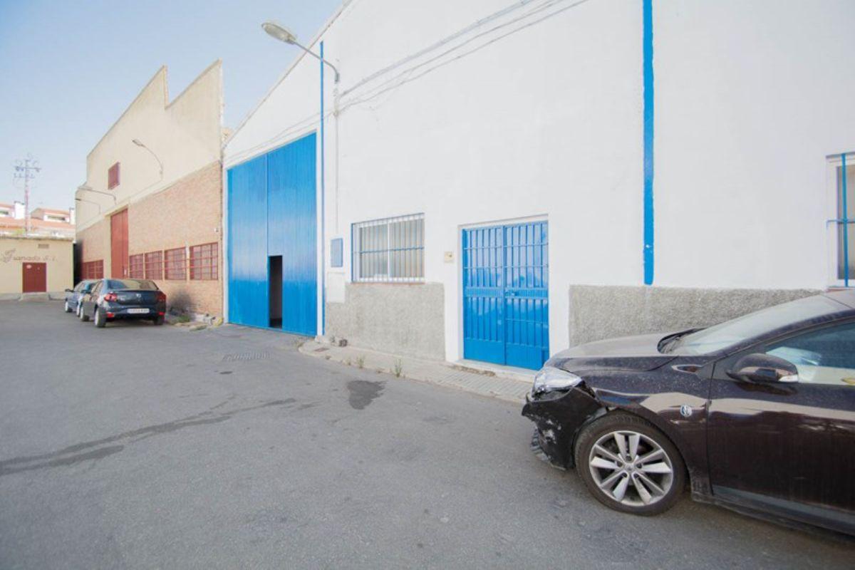 For sale of industrial plant/warehouse in Peligros