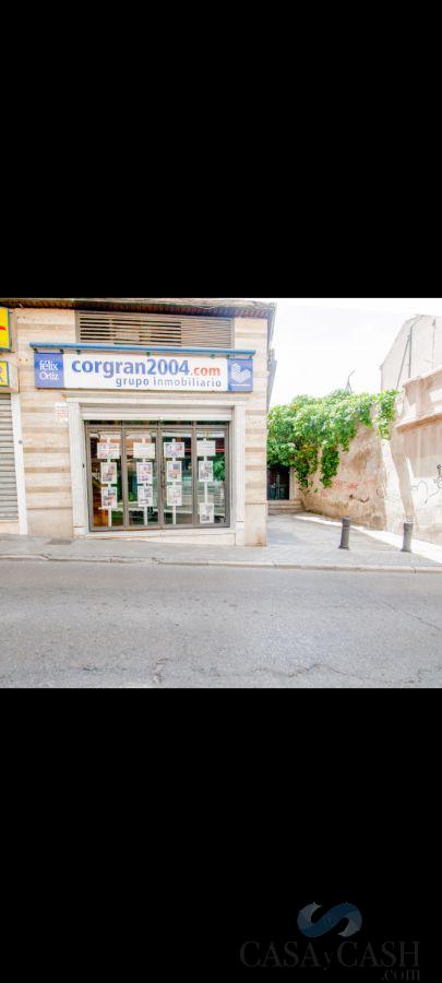 Salg av kommersiell lokal i Granada
