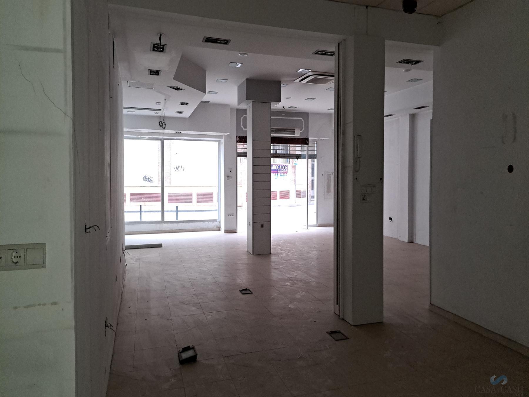 For rent of commercial in Armilla