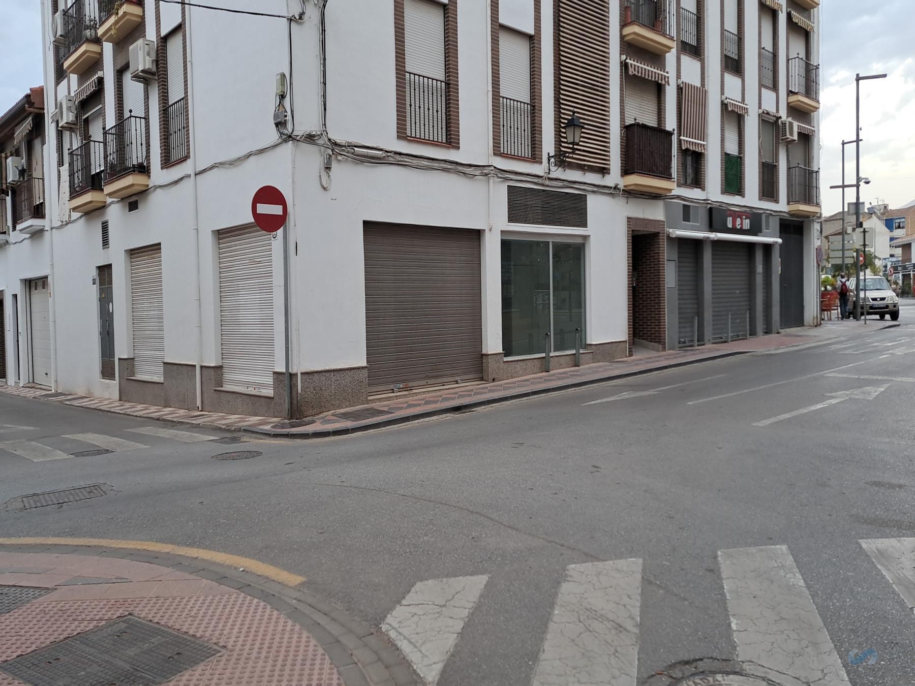 For rent of commercial in Armilla