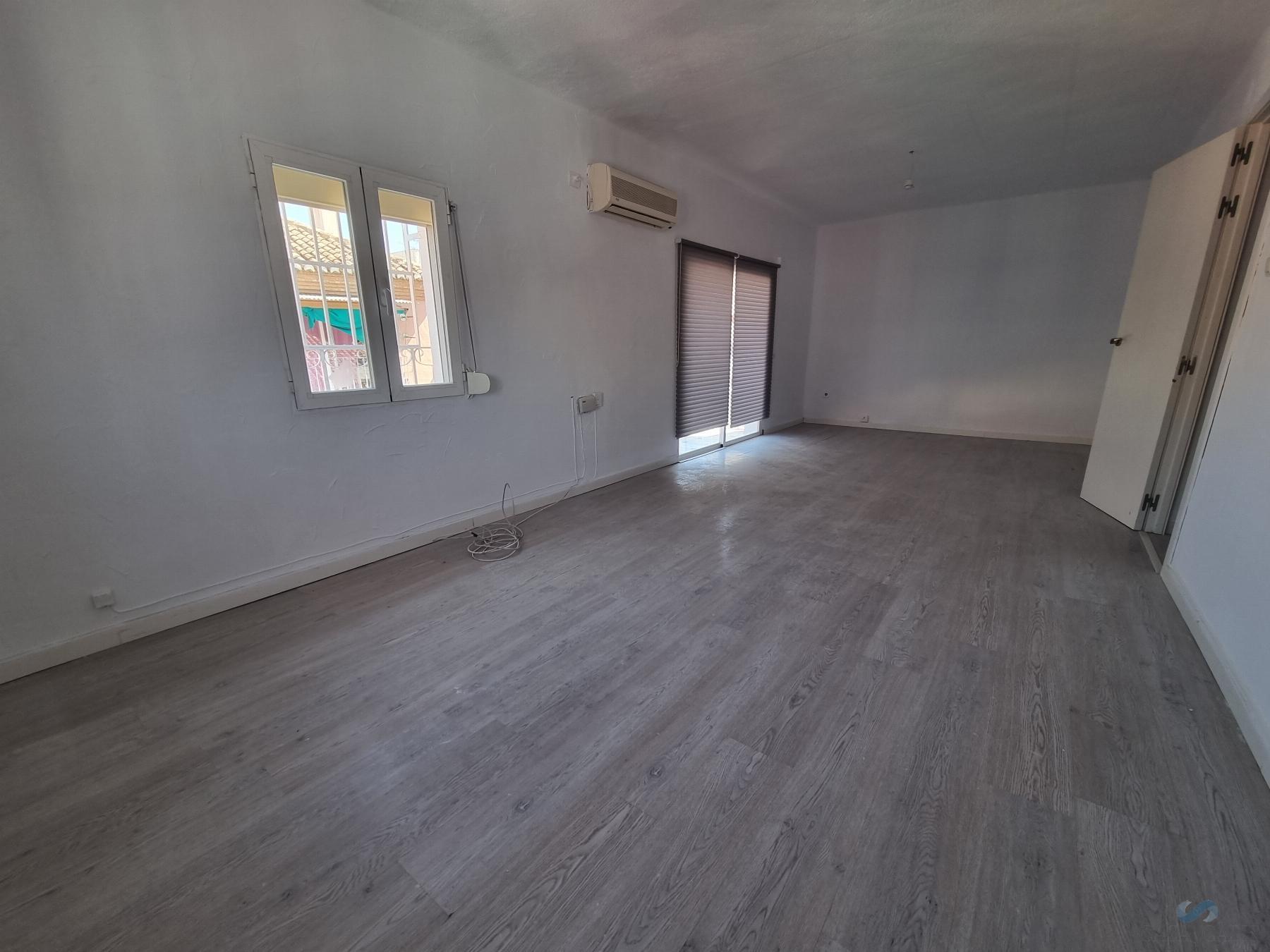 For rent of flat in Granada