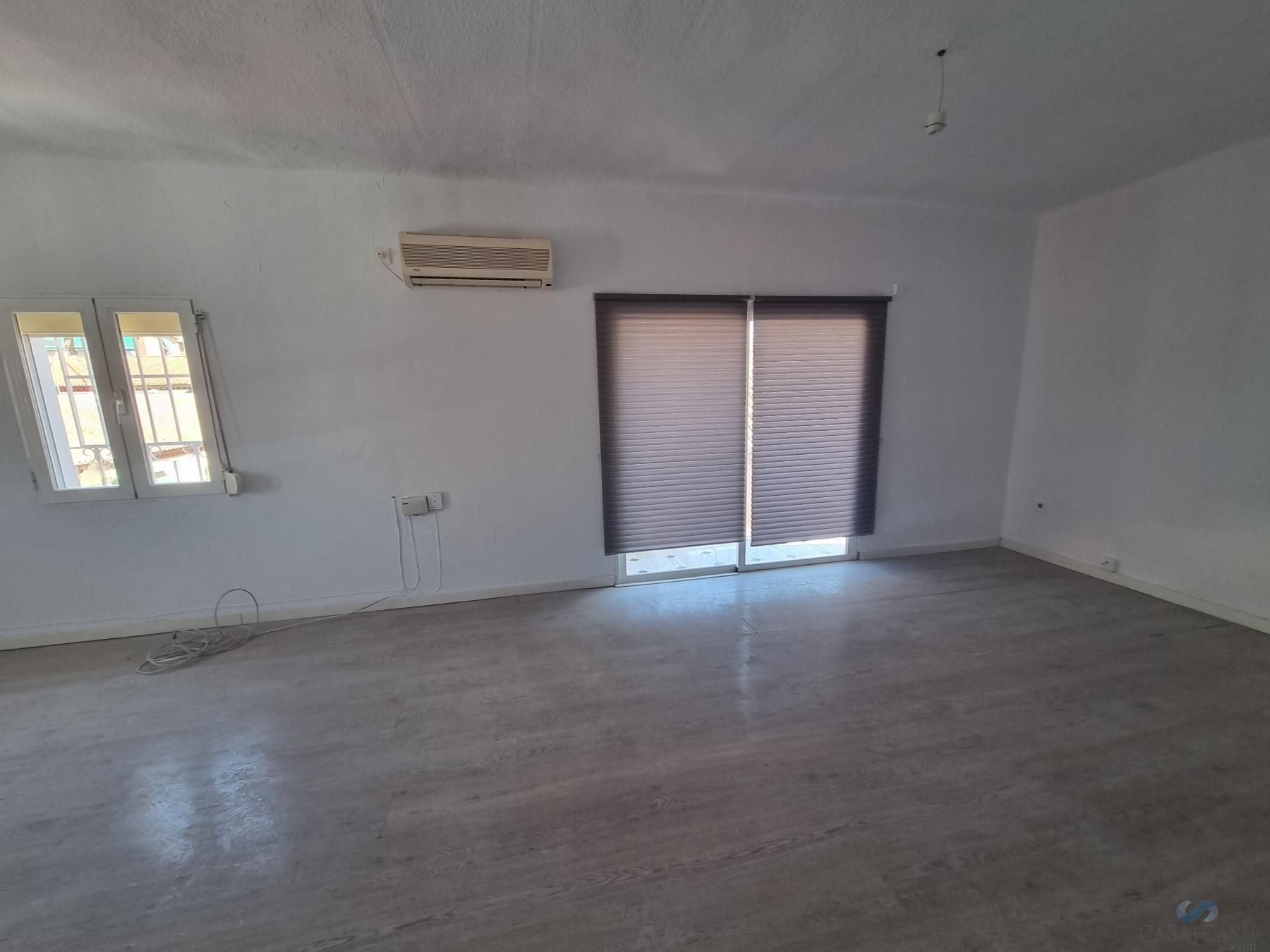 For rent of flat in Granada