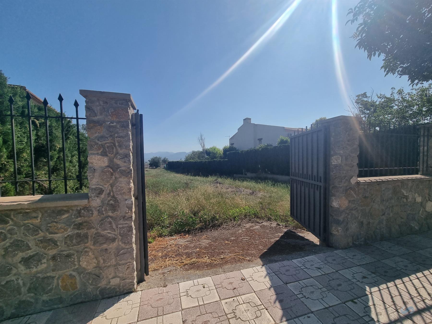 For sale of land in Cúllar Vega