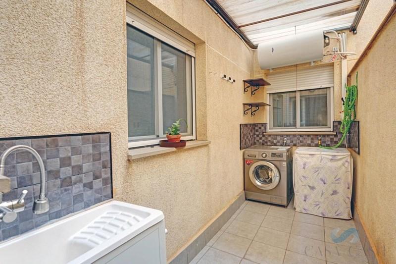 De vânzare din apartament în Padul