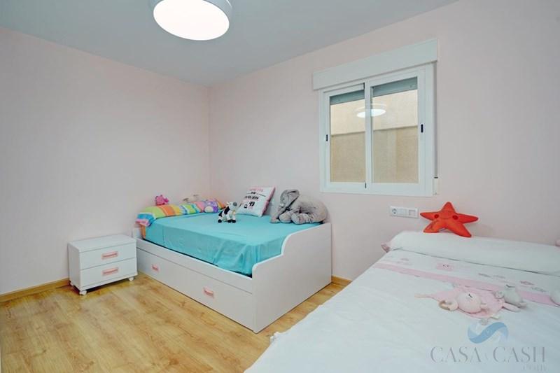 De vânzare din apartament în Padul