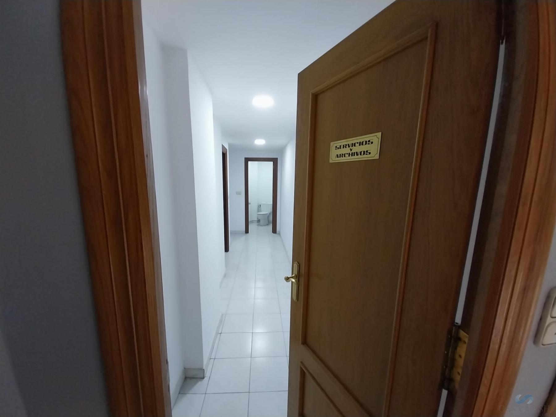 De vânzare din spații comerciale în Granada