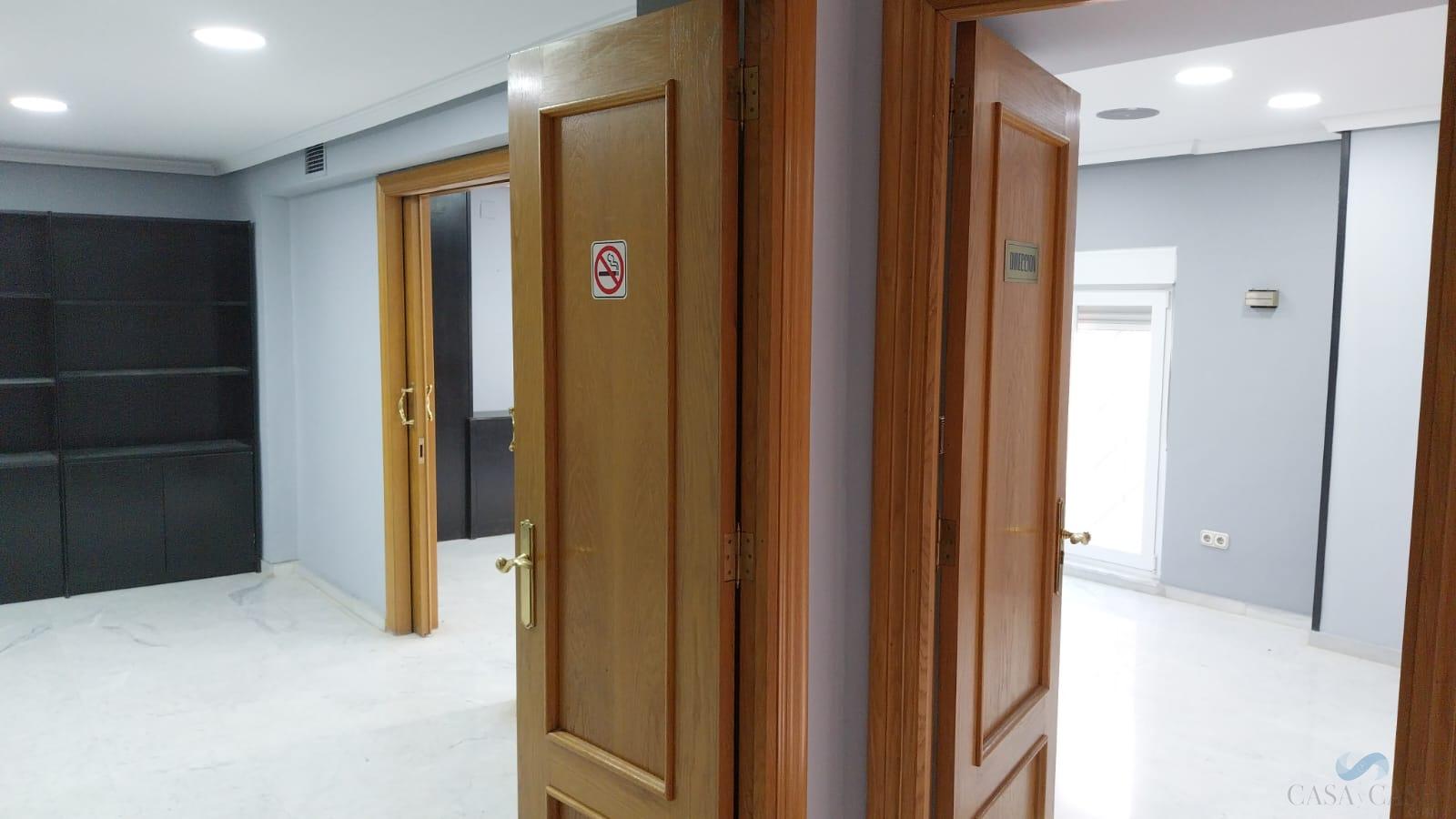 De vânzare din spații comerciale în Granada