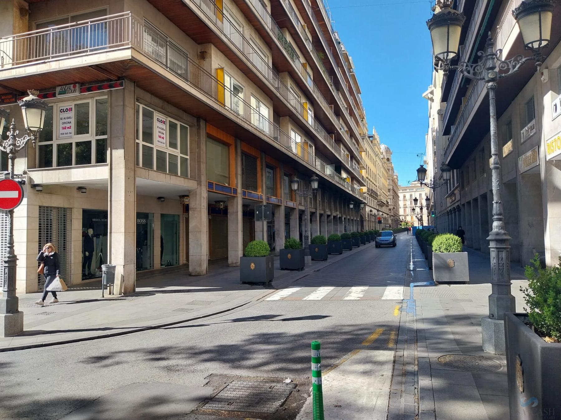 Zu verkaufen von ladenlokal in
 Granada