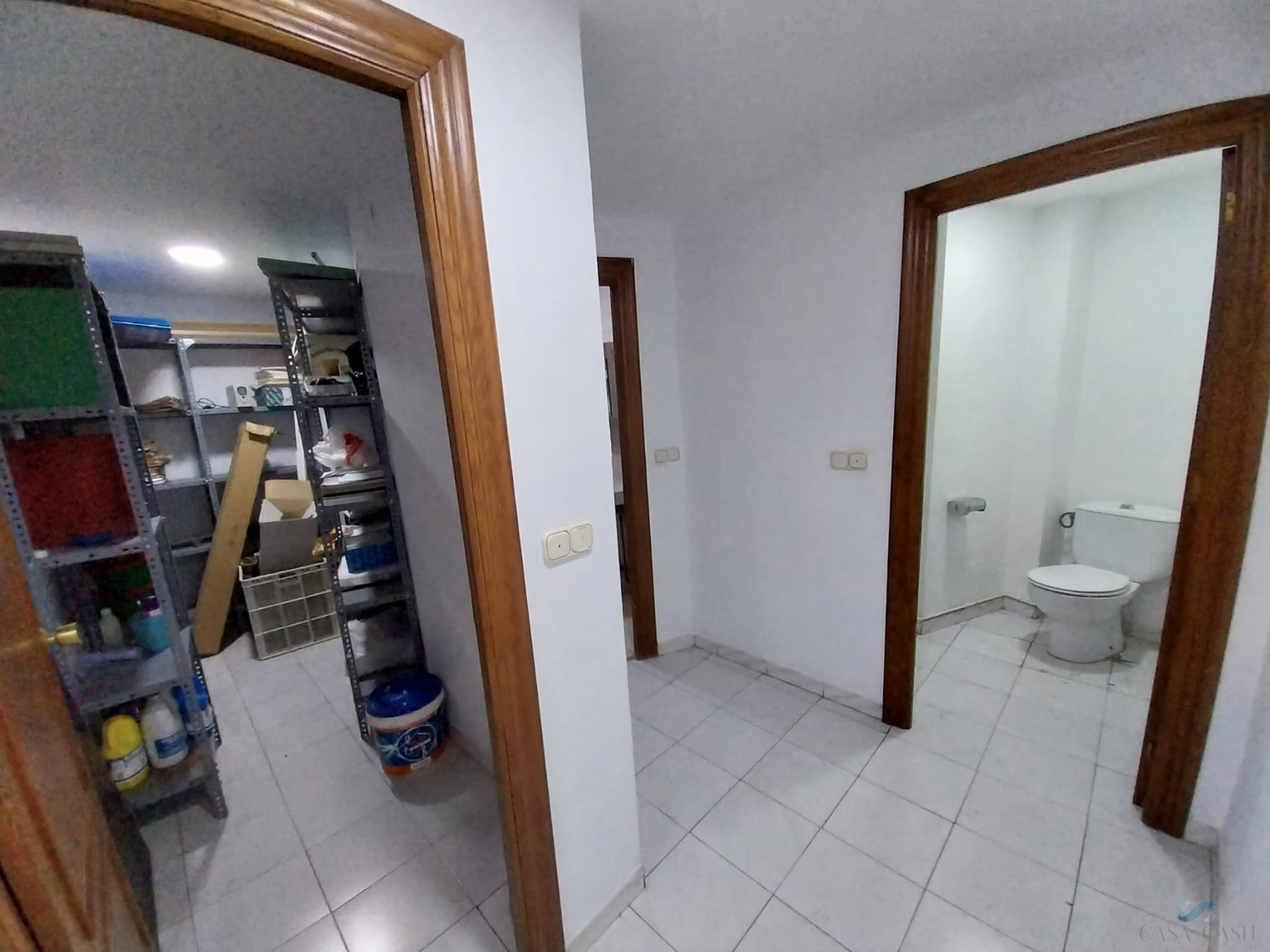 De vânzare din spații comerciale în Granada