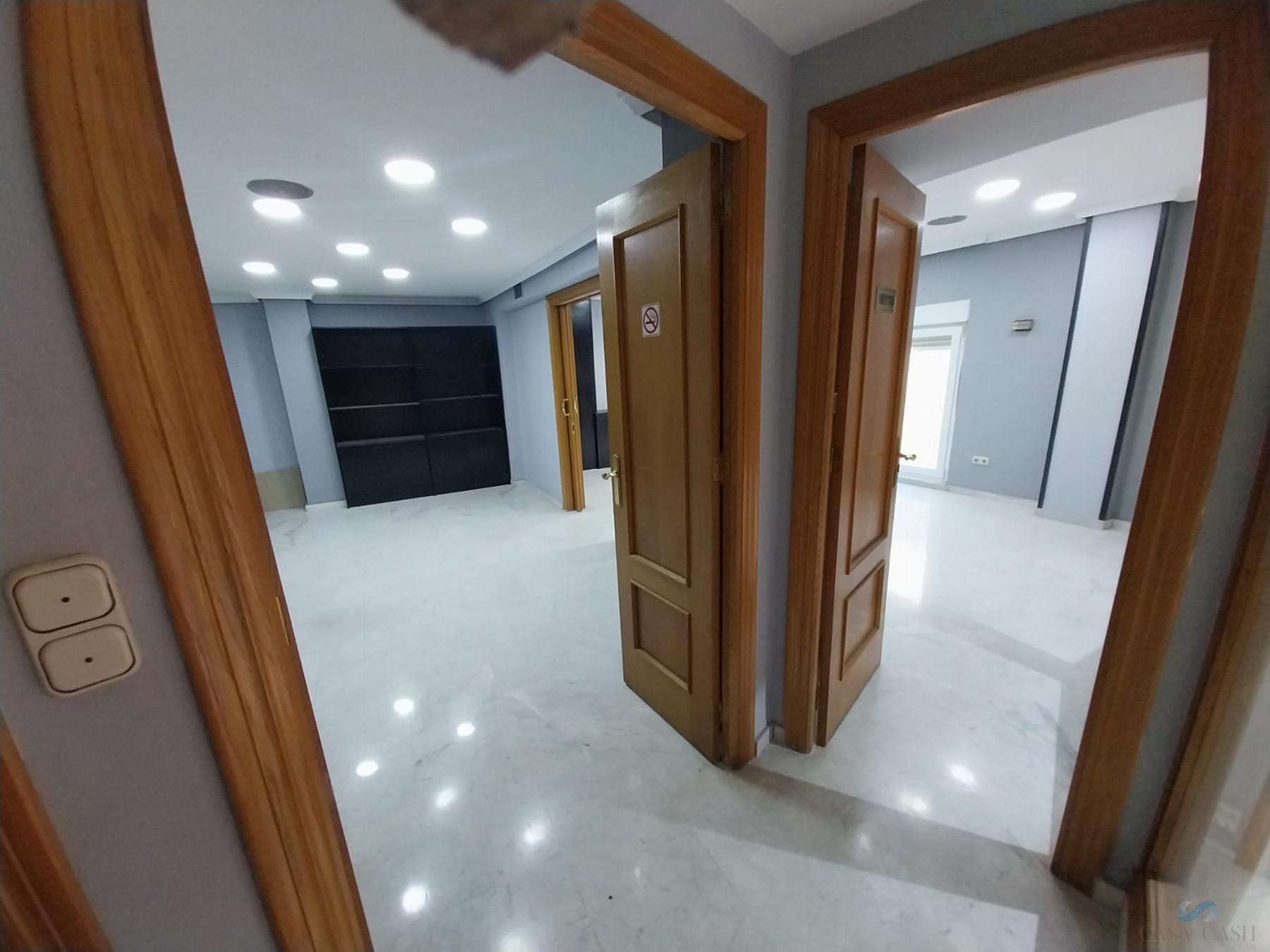 De vânzare din spații comerciale în Granada