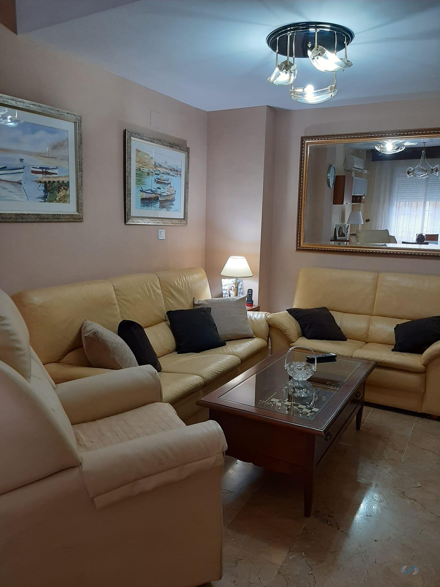 For sale of house in Peligros