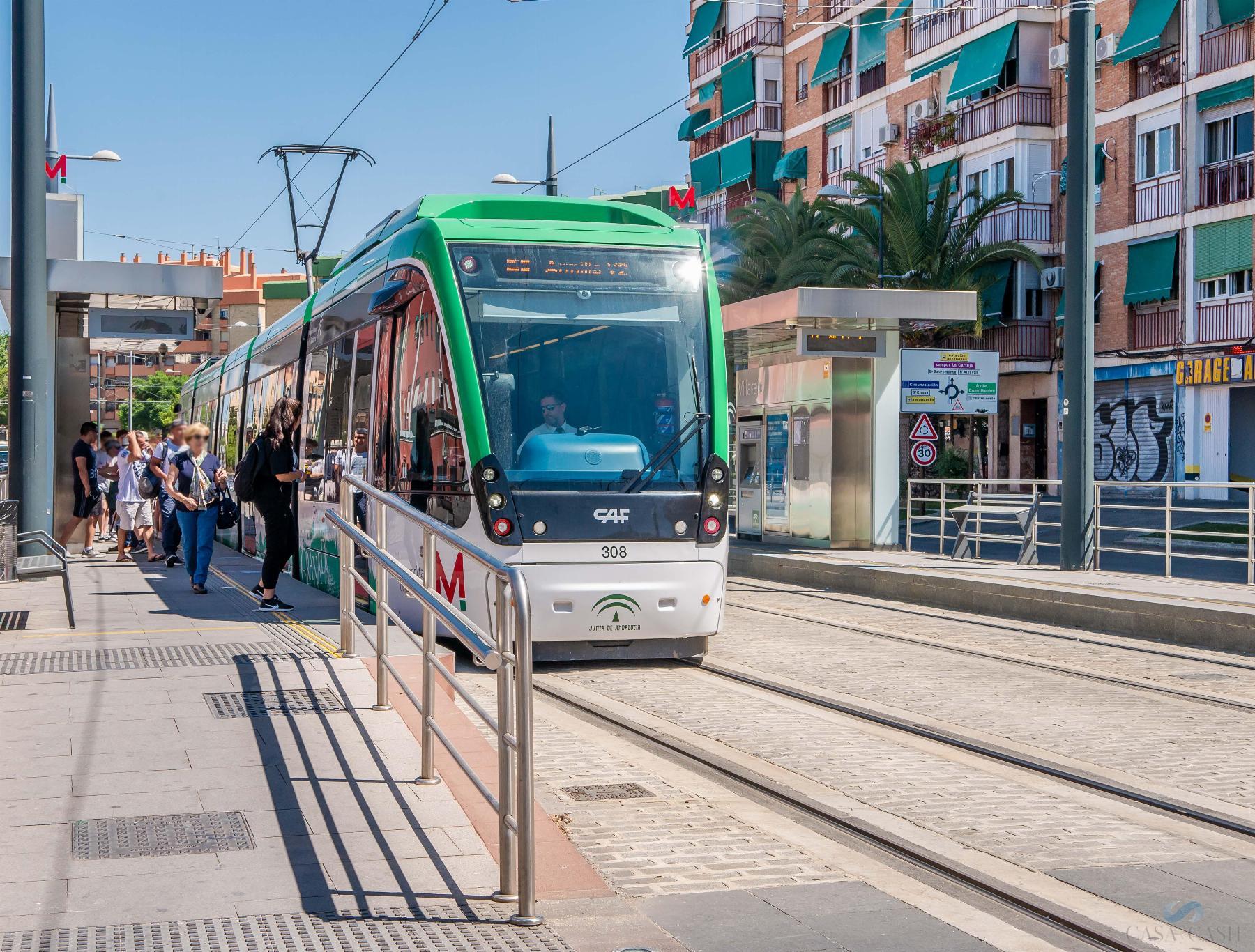 For sale of commercial in Granada