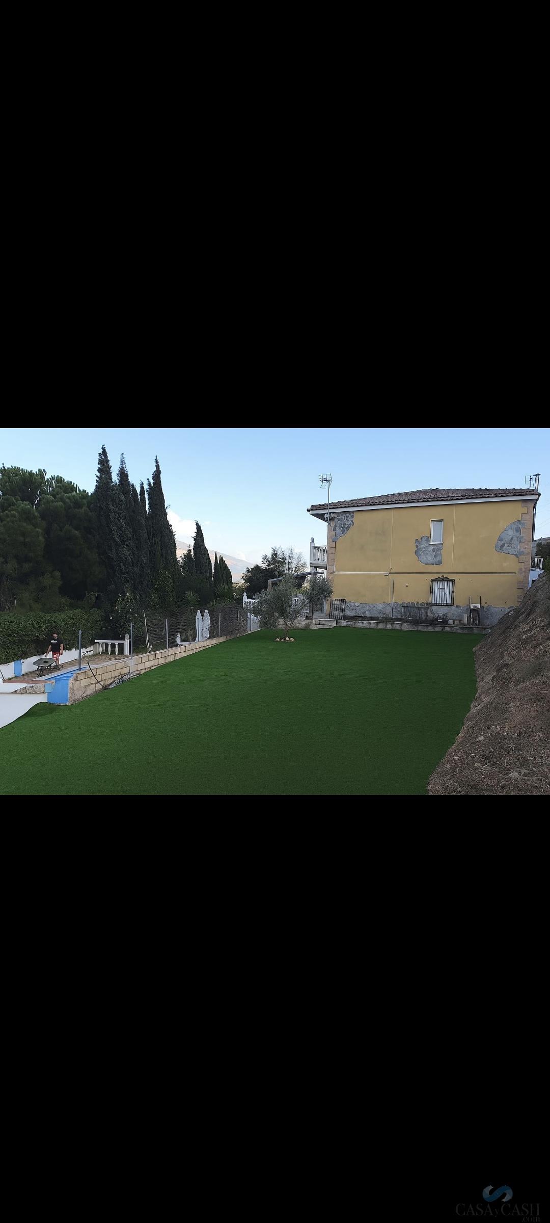 Venta de edificio en Padul