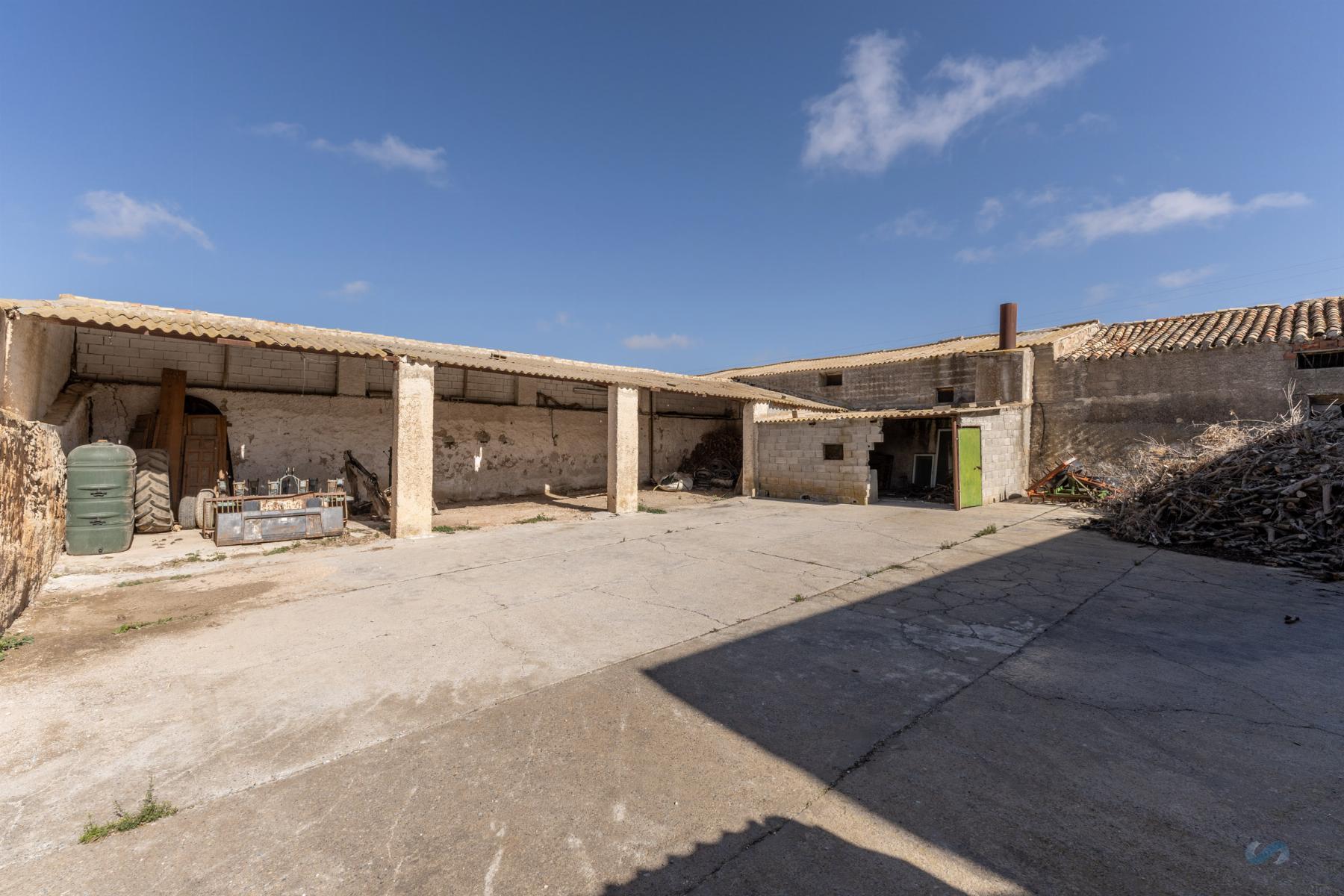 For sale of rural property in Alamedilla