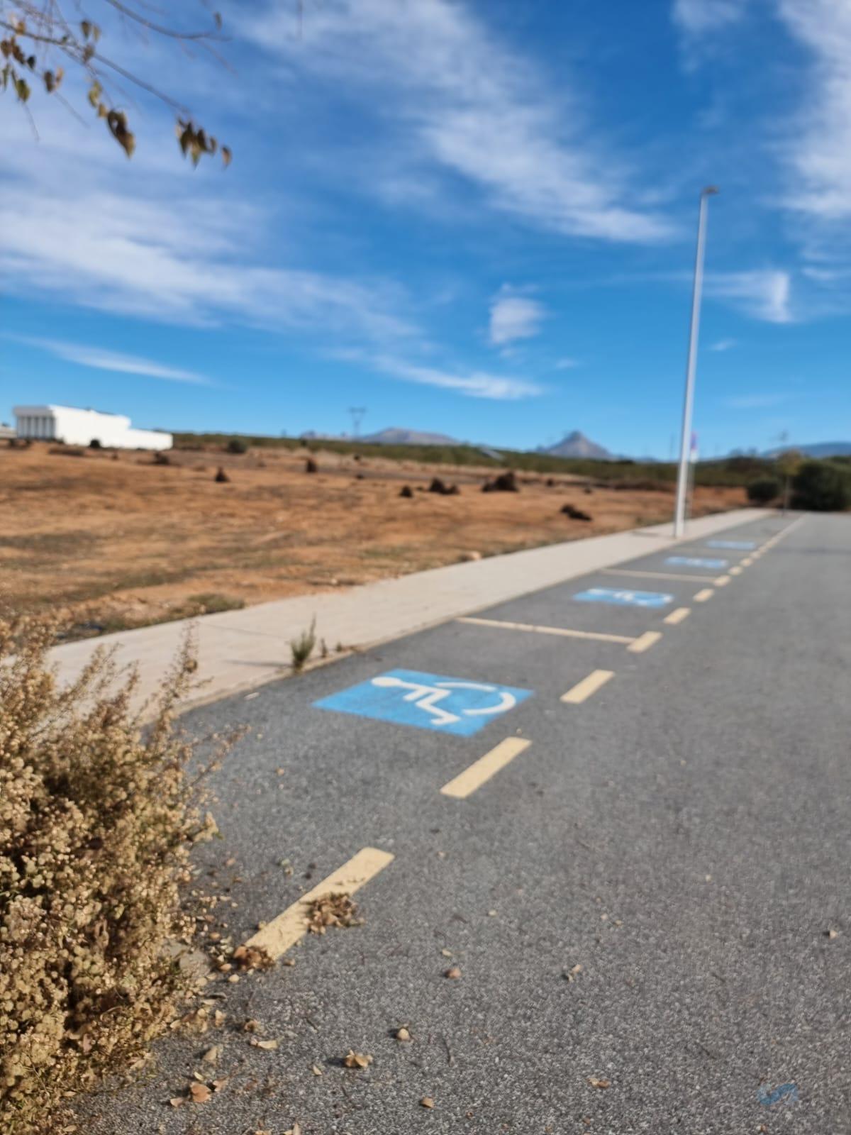 For sale of land in Albolote