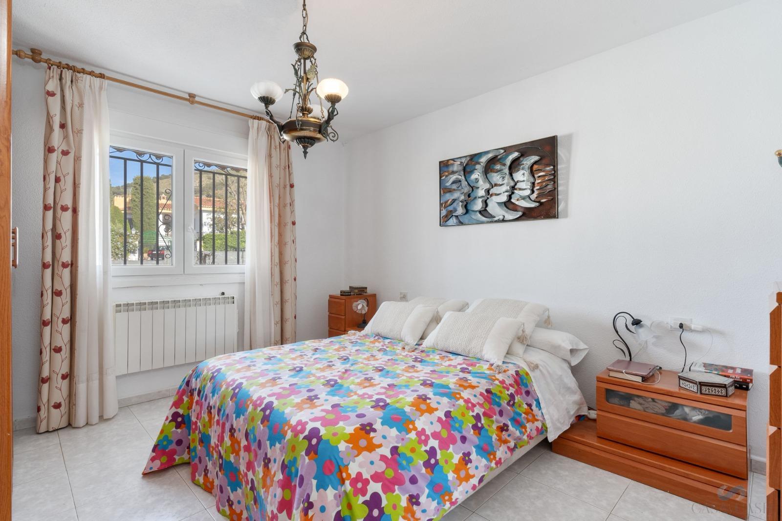 For sale of chalet in Padul