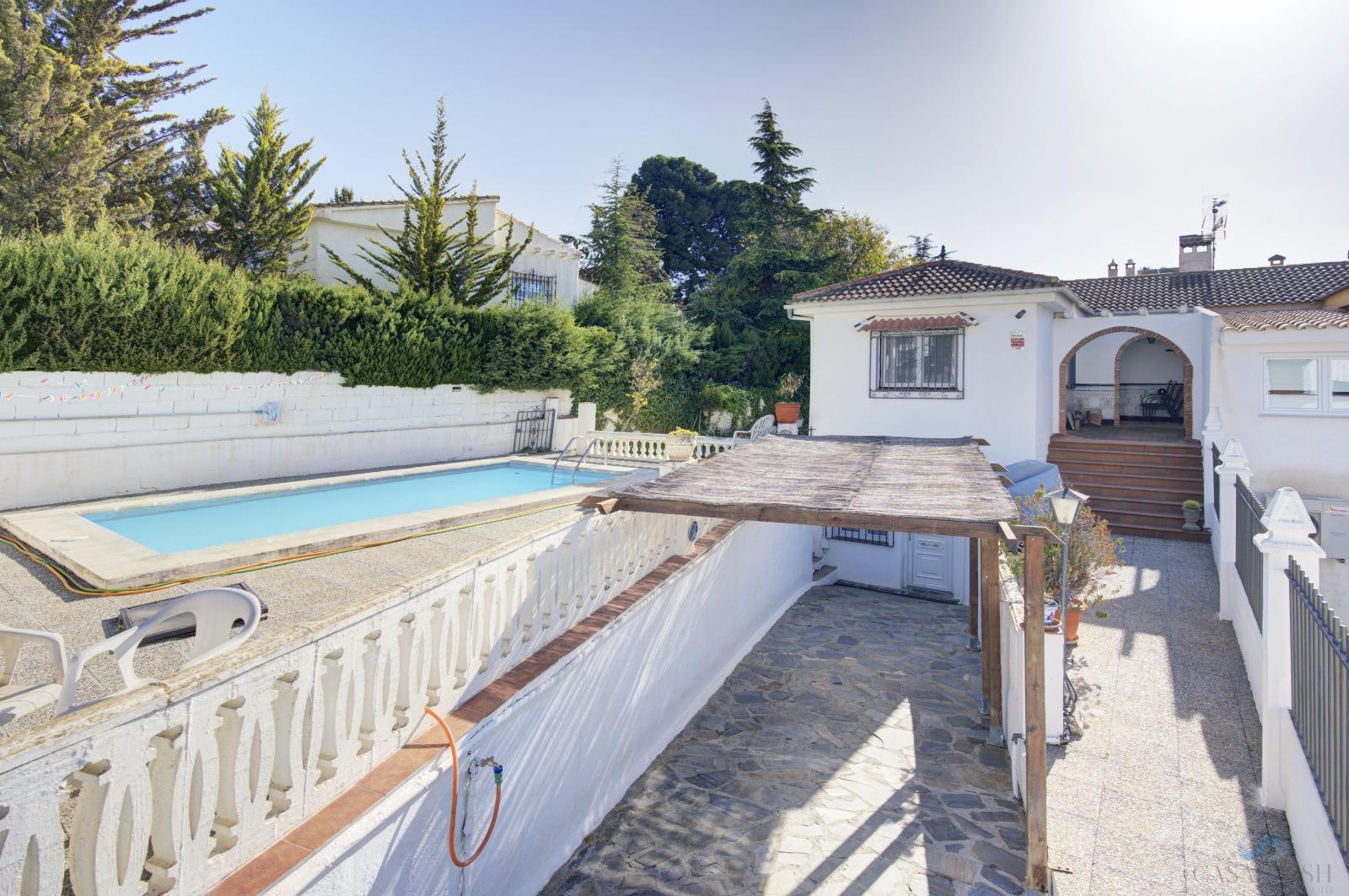 For sale of chalet in Padul