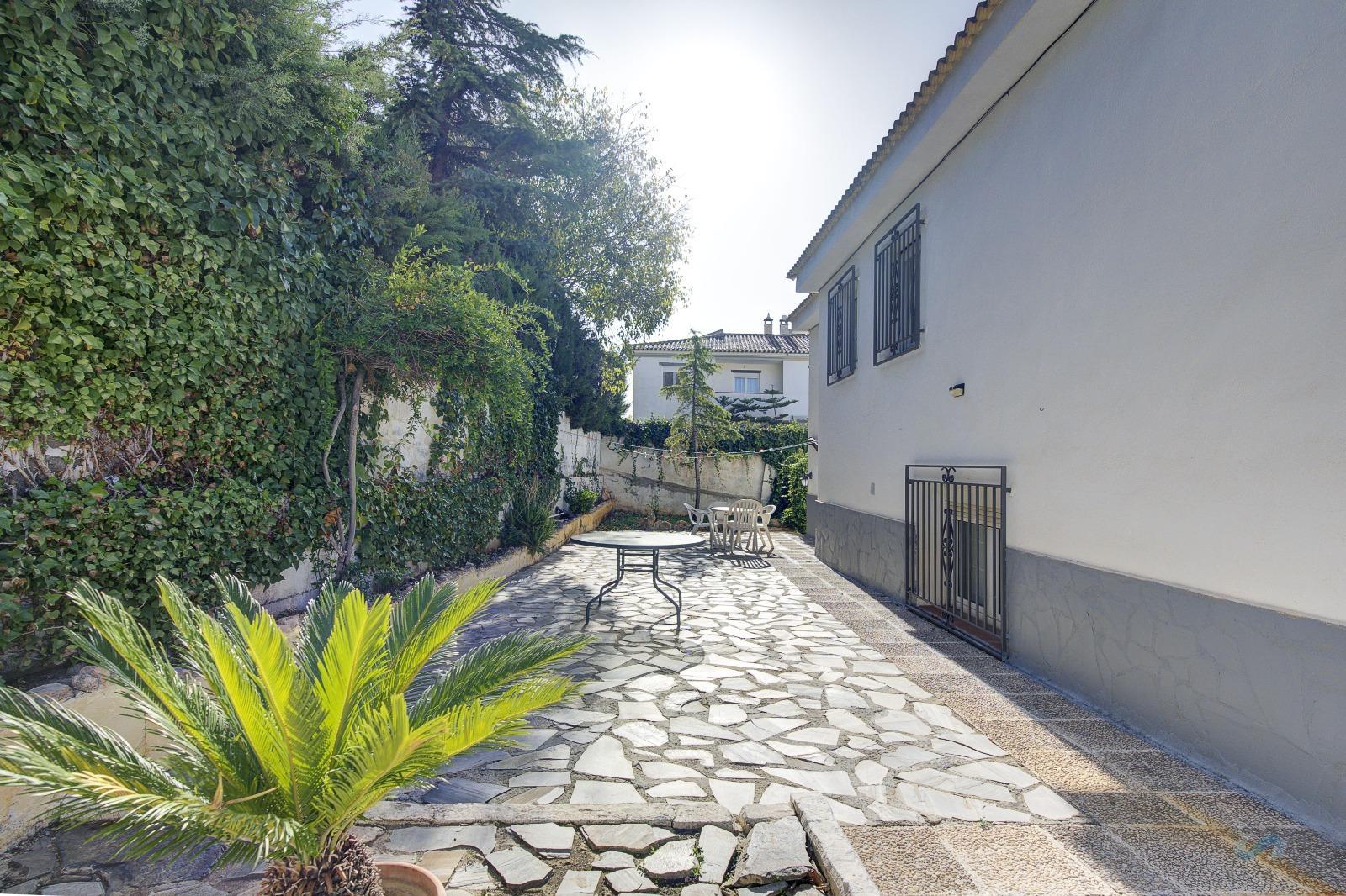 For sale of chalet in Padul