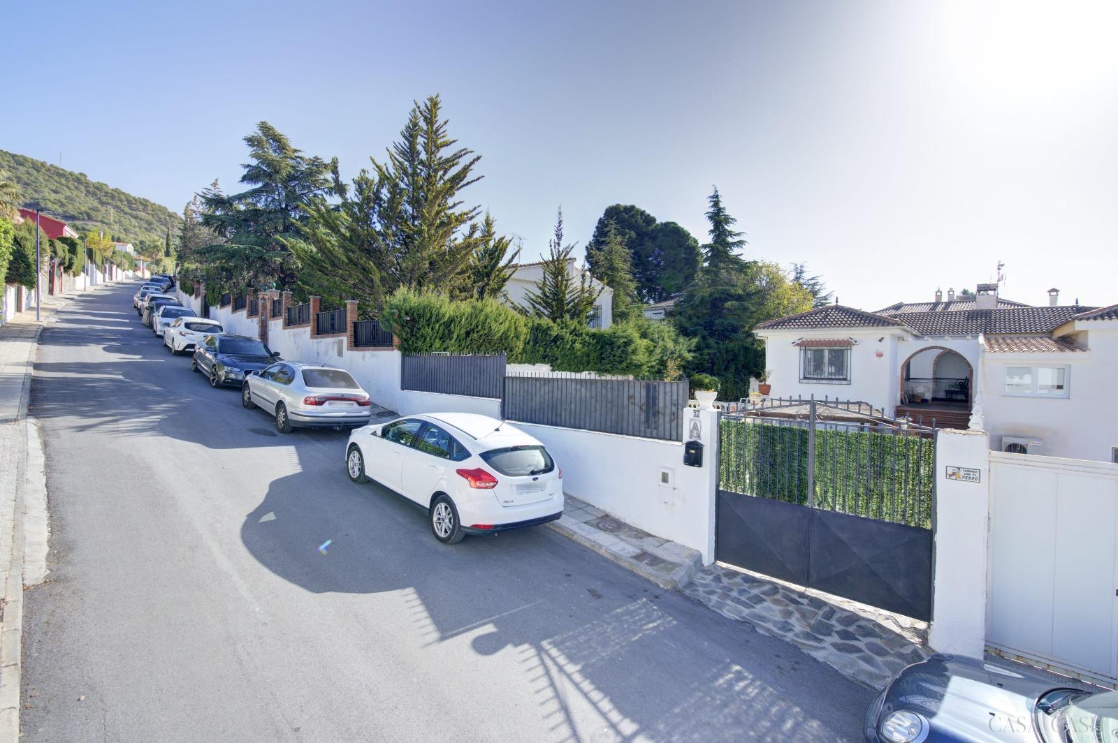 For sale of chalet in Padul