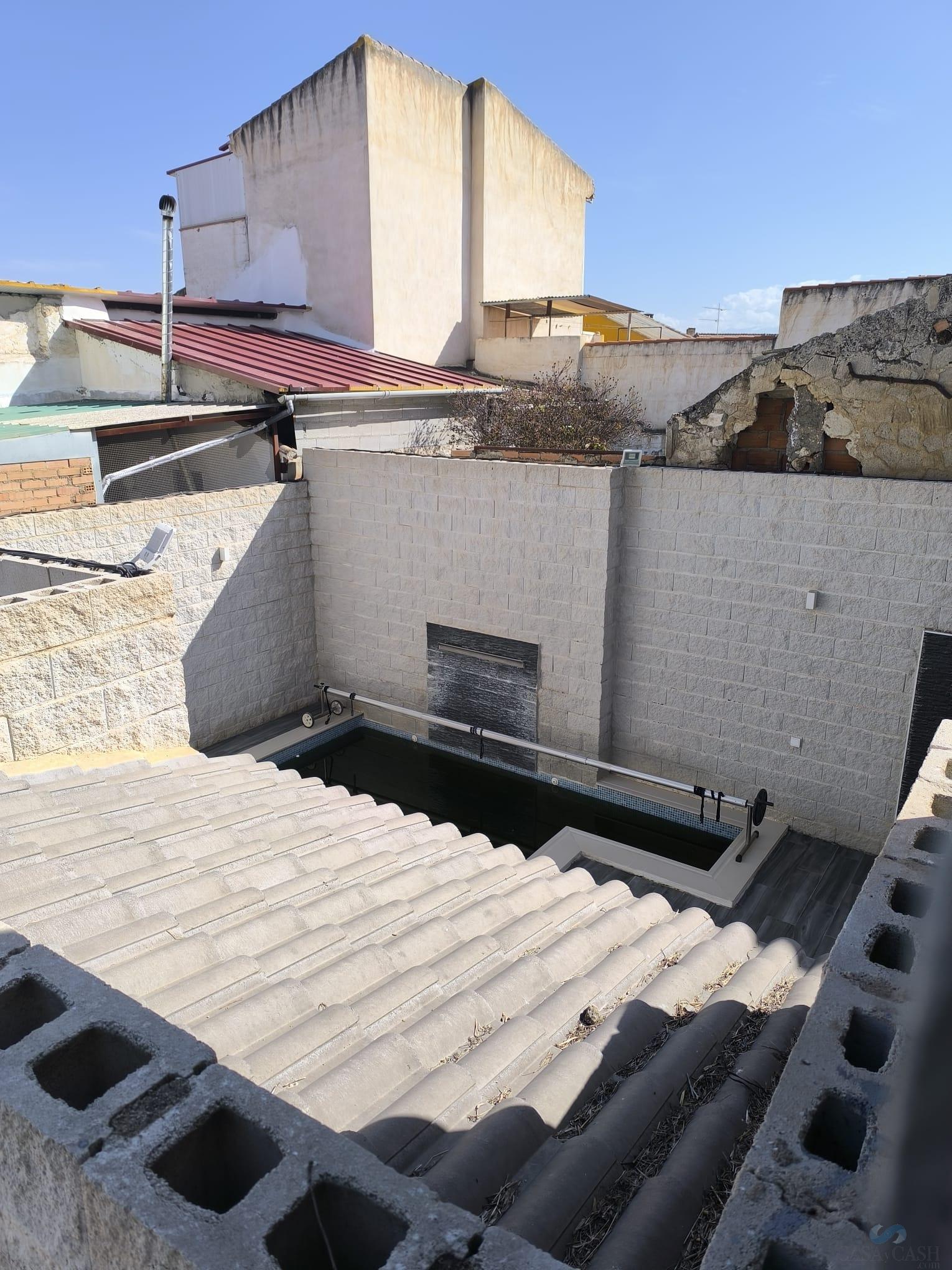 For sale of house in Chimeneas