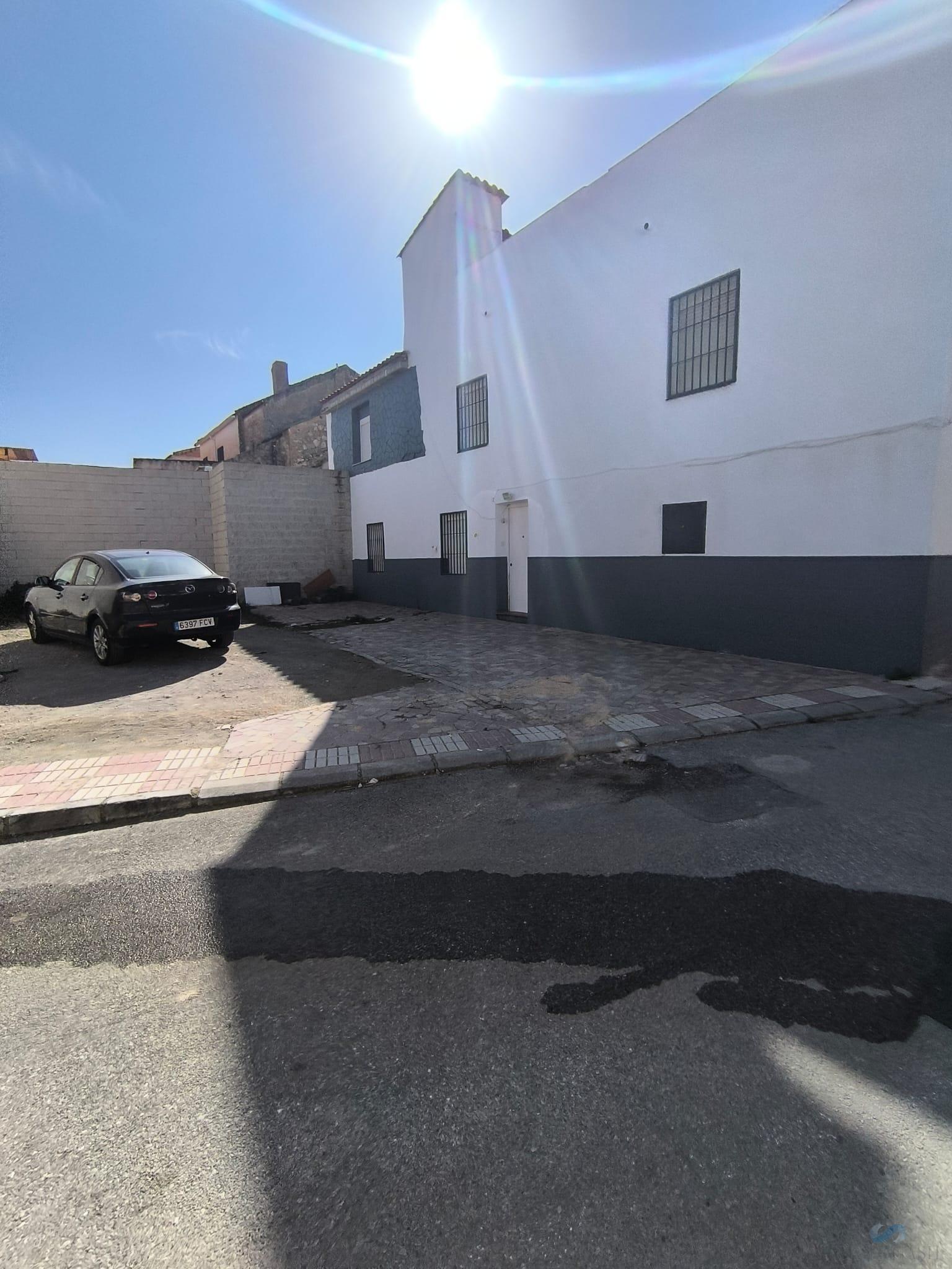 For sale of house in Chimeneas