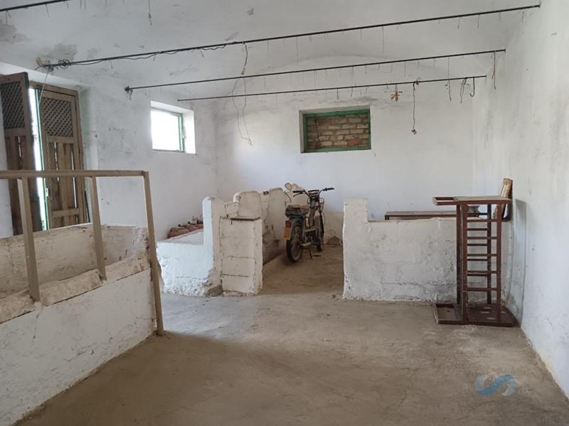 Salgai  etxe  Láchar