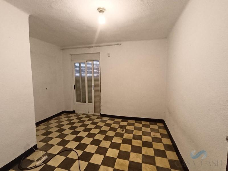 Salgai  etxe  Láchar