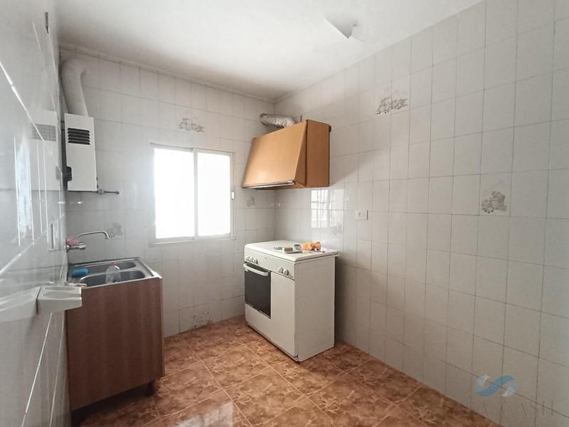 Salgai  etxe  Láchar