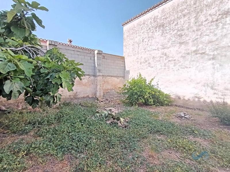 Salgai  etxe  Láchar