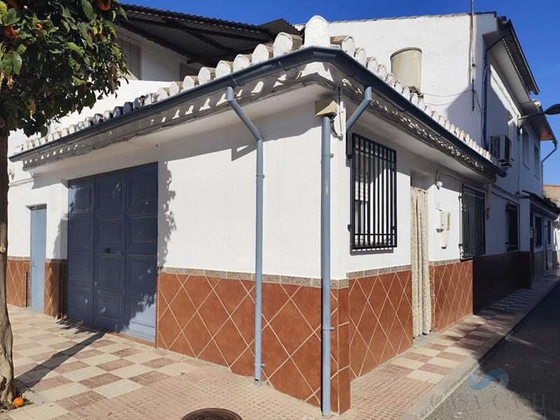 For sale of house in Santa Fe