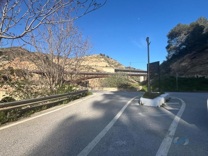 Venta de casa en Vélez de Benaudalla Venta de casa en Vélez de Benaudalla