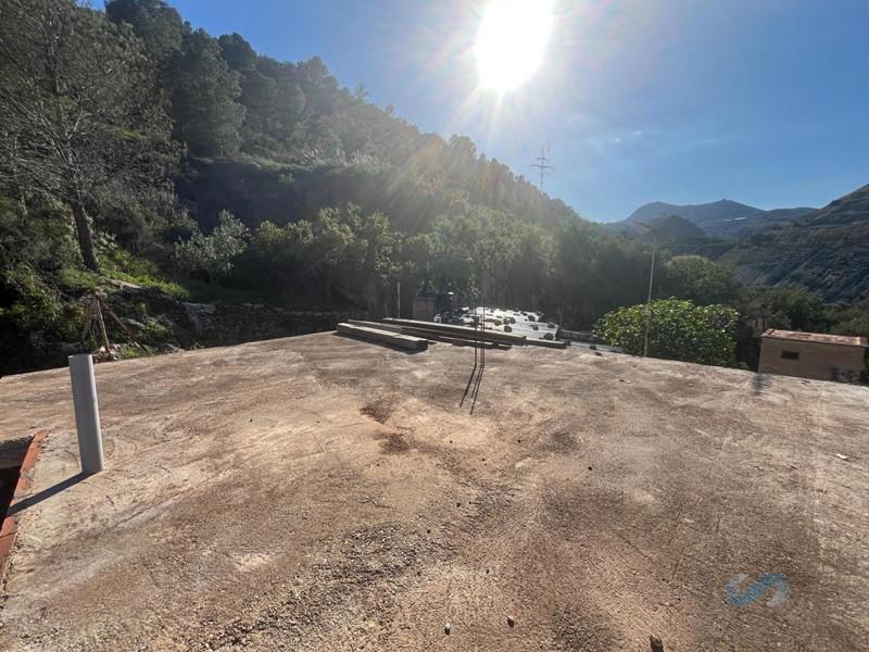 Venta de casa en Vélez de Benaudalla Venta de casa en Vélez de Benaudalla