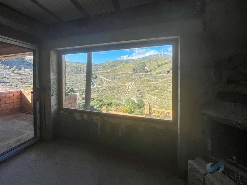 Venta de casa en Vélez de Benaudalla Venta de casa en Vélez de Benaudalla