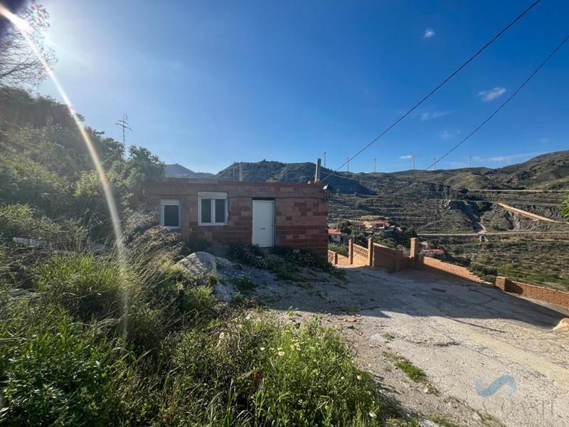 Venta de casa en Vélez de Benaudalla Venta de casa en Vélez de Benaudalla