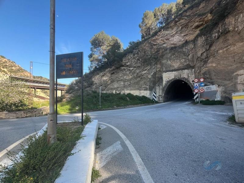 Venta de casa en Vélez de Benaudalla Venta de casa en Vélez de Benaudalla