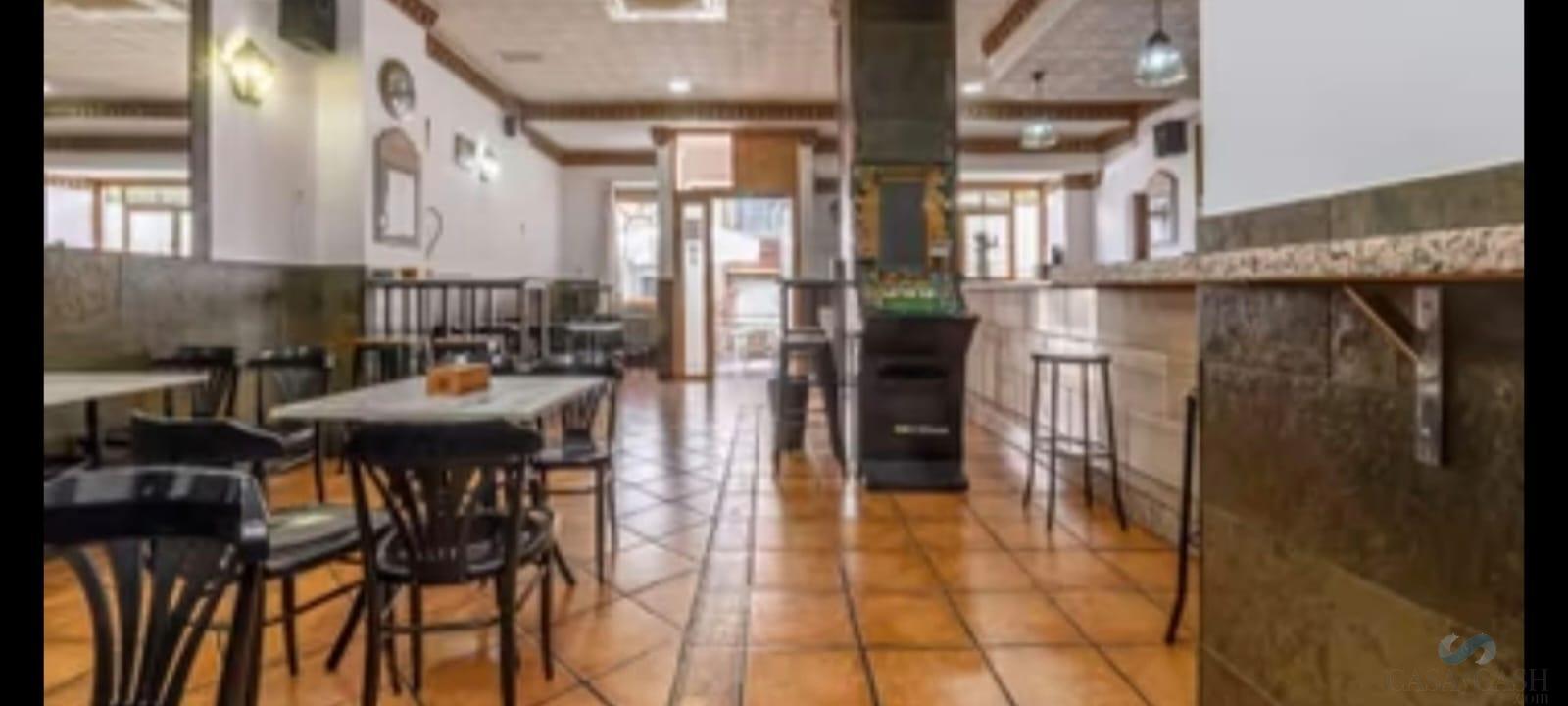 Venta de local en La Zubia