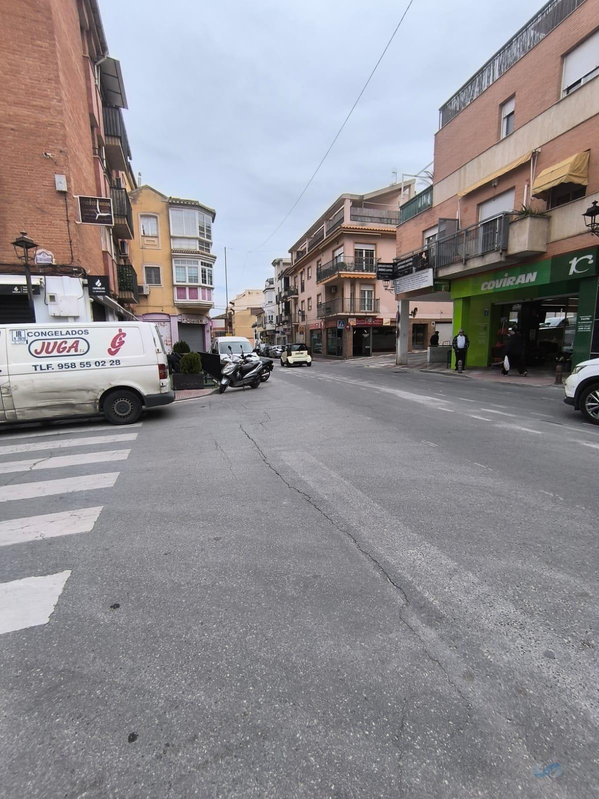 Venta de local en La Zubia