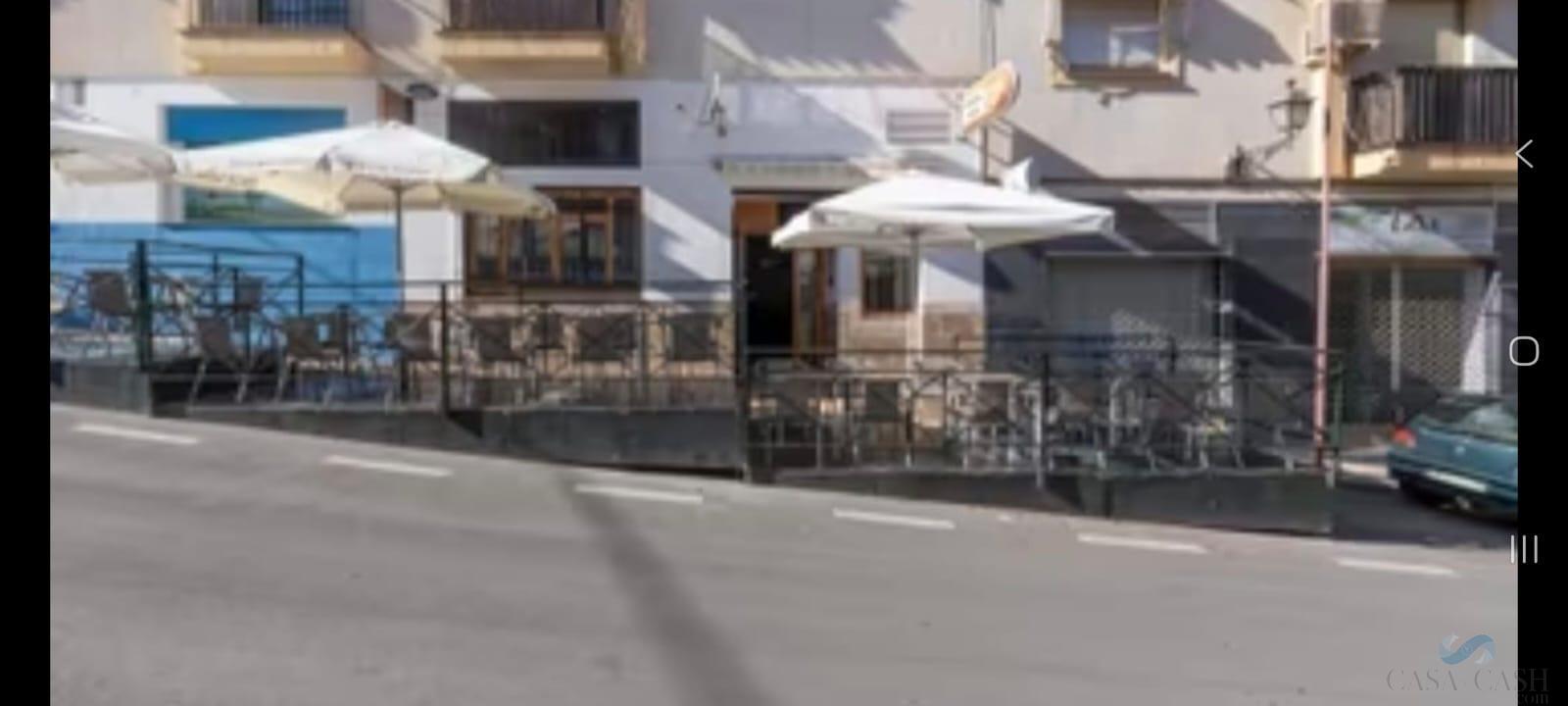 Venta de local en La Zubia