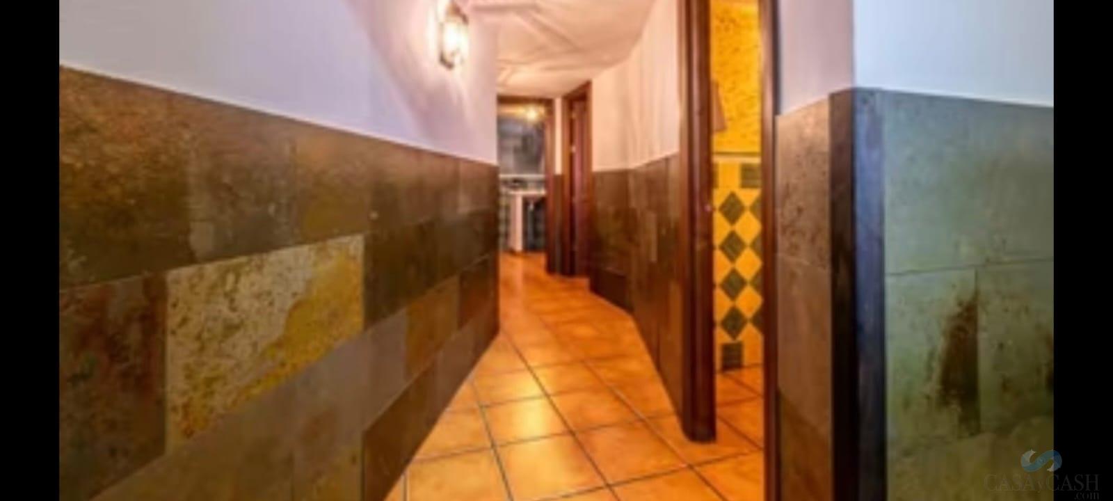 Venta de local en La Zubia