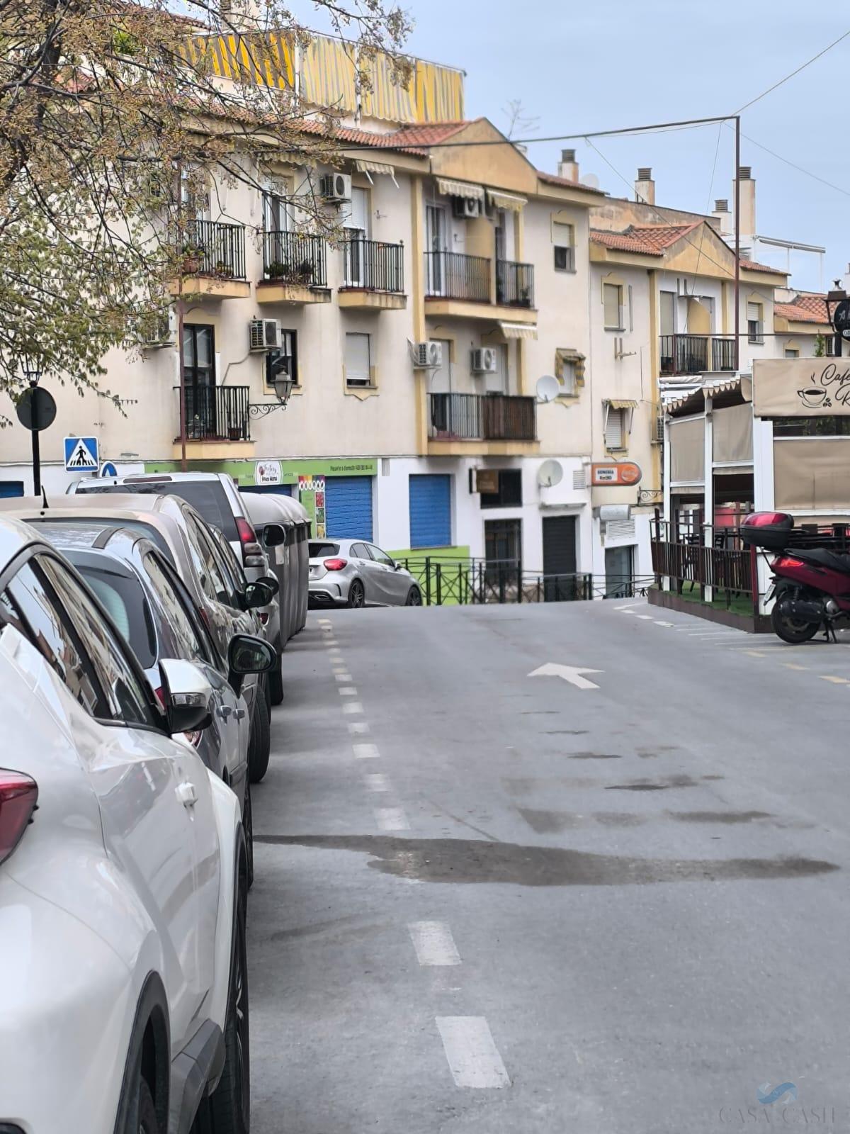 Venta de local en La Zubia