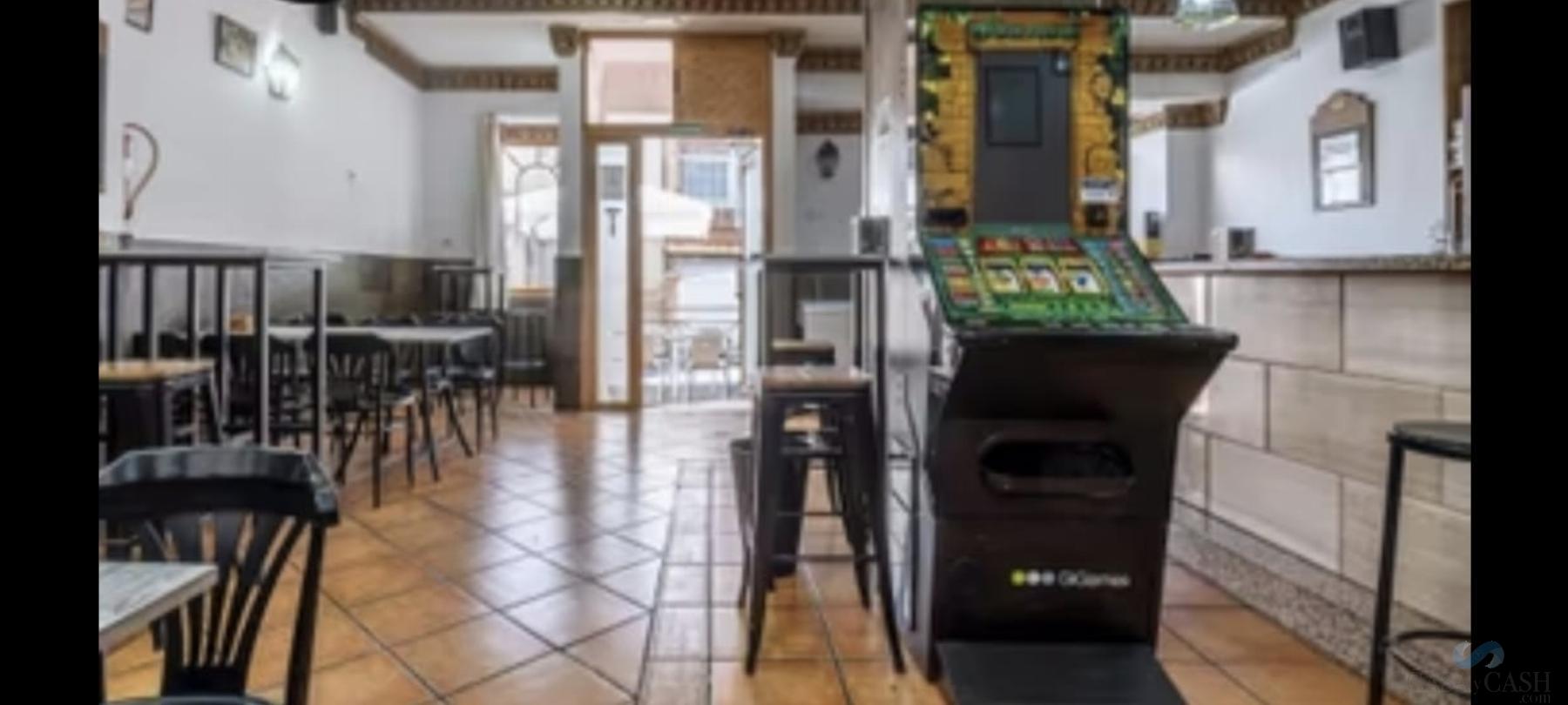 Venta de local en La Zubia