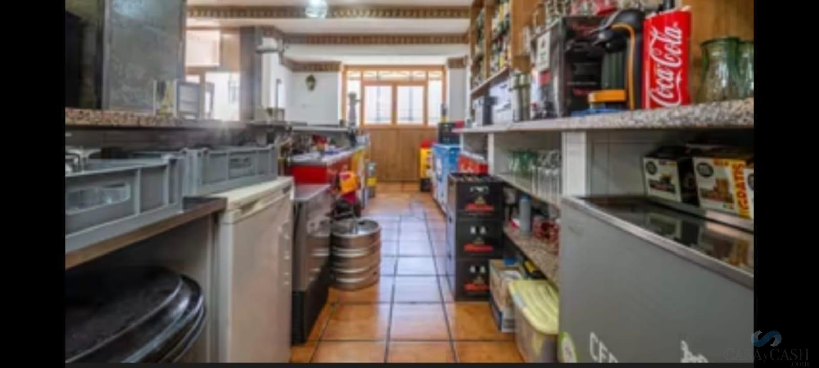 Venta de local en La Zubia