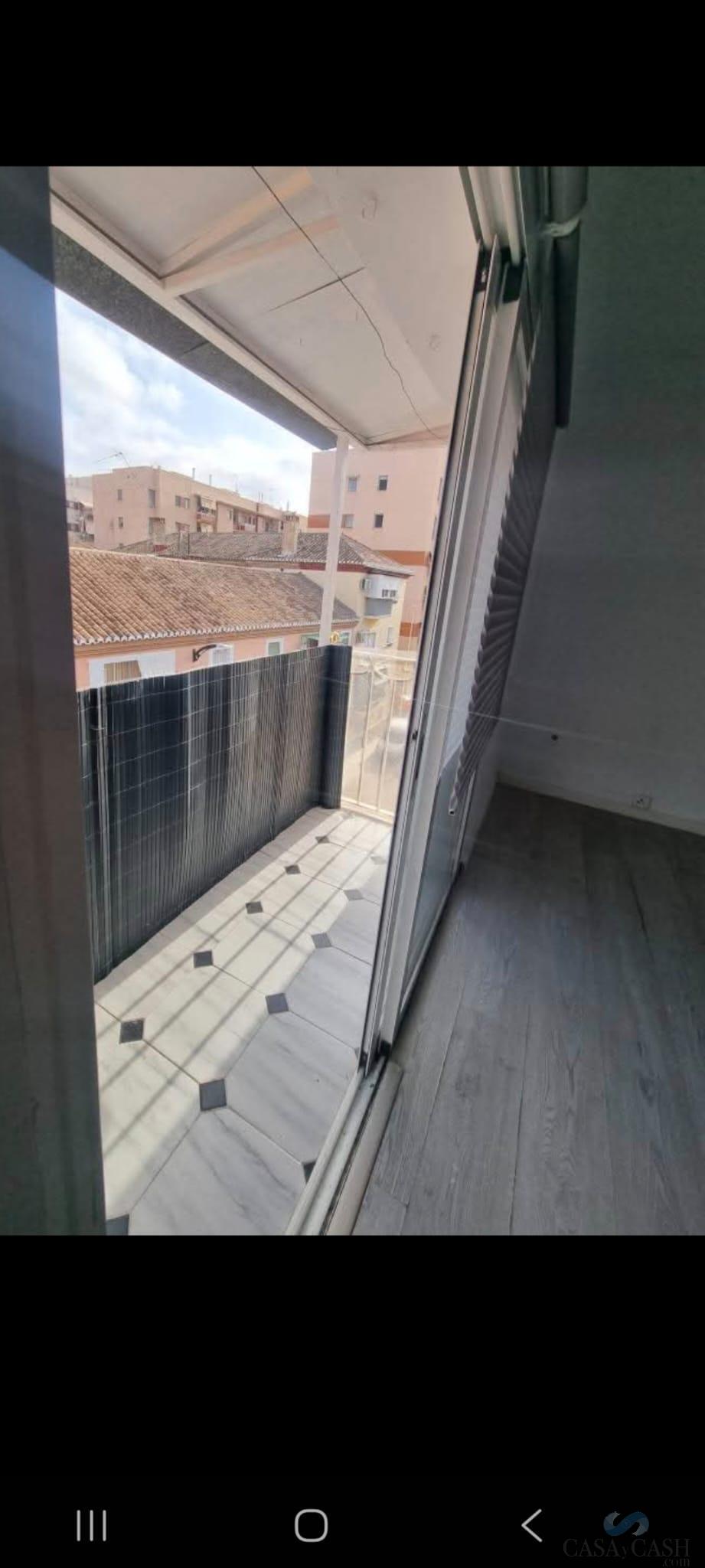 Venta de piso en Granada