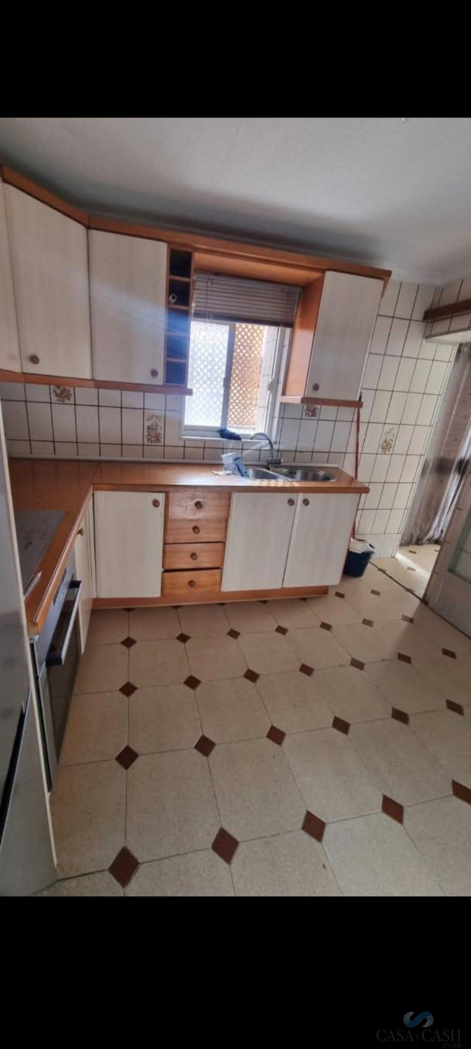 Venta de piso en Granada