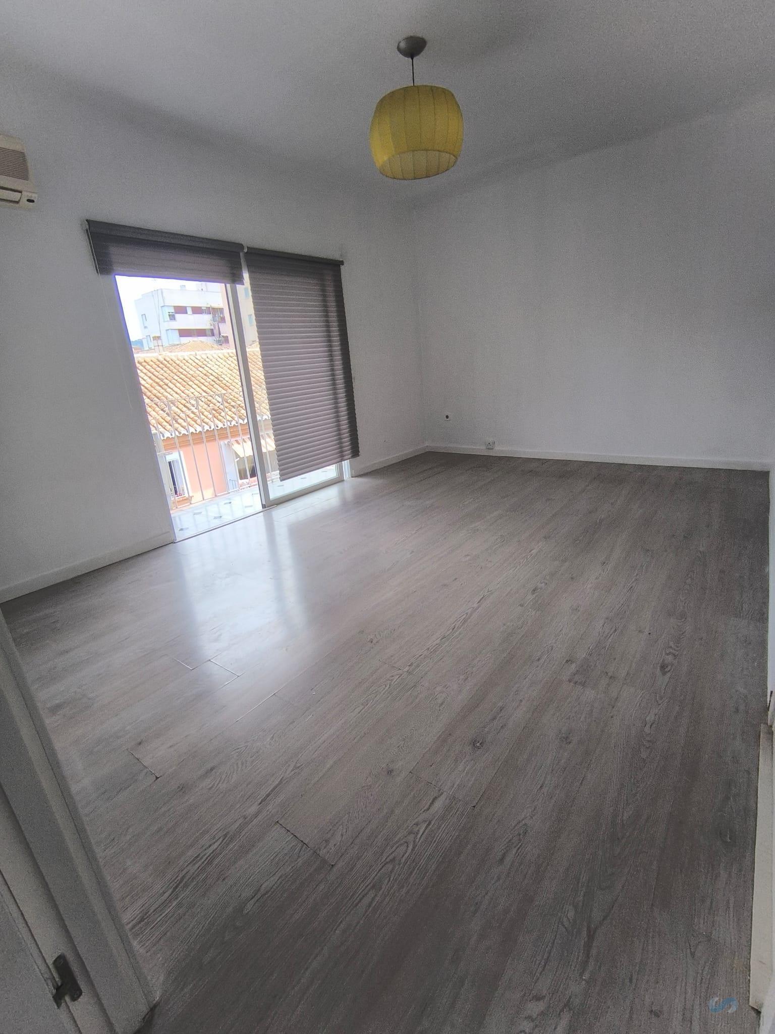 Venta de piso en Granada