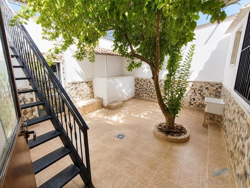 Venta de casa en Láchar