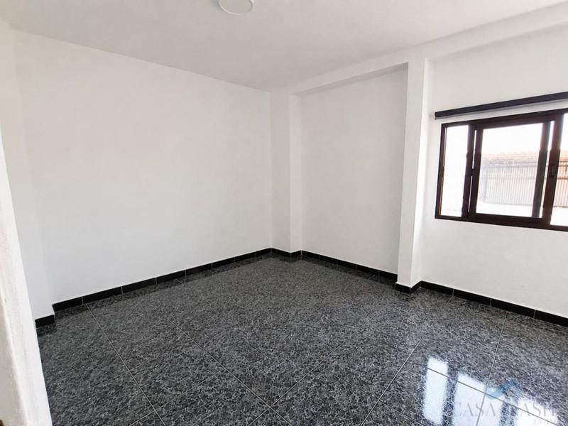 Venta de casa en Láchar