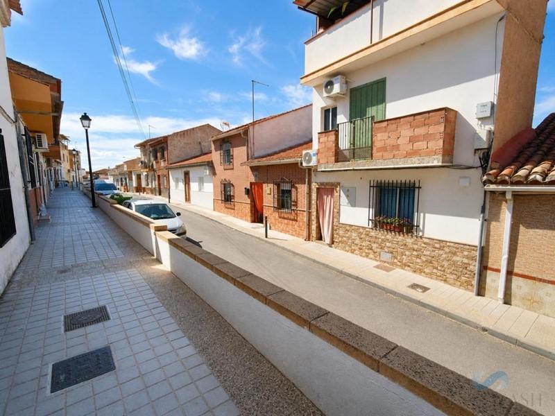 Venta de casa en Láchar