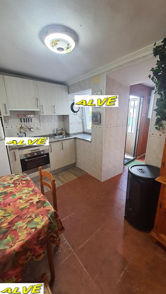 For sale of chalet in Camargo